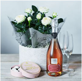 Celebration Rose Gift Set, £55